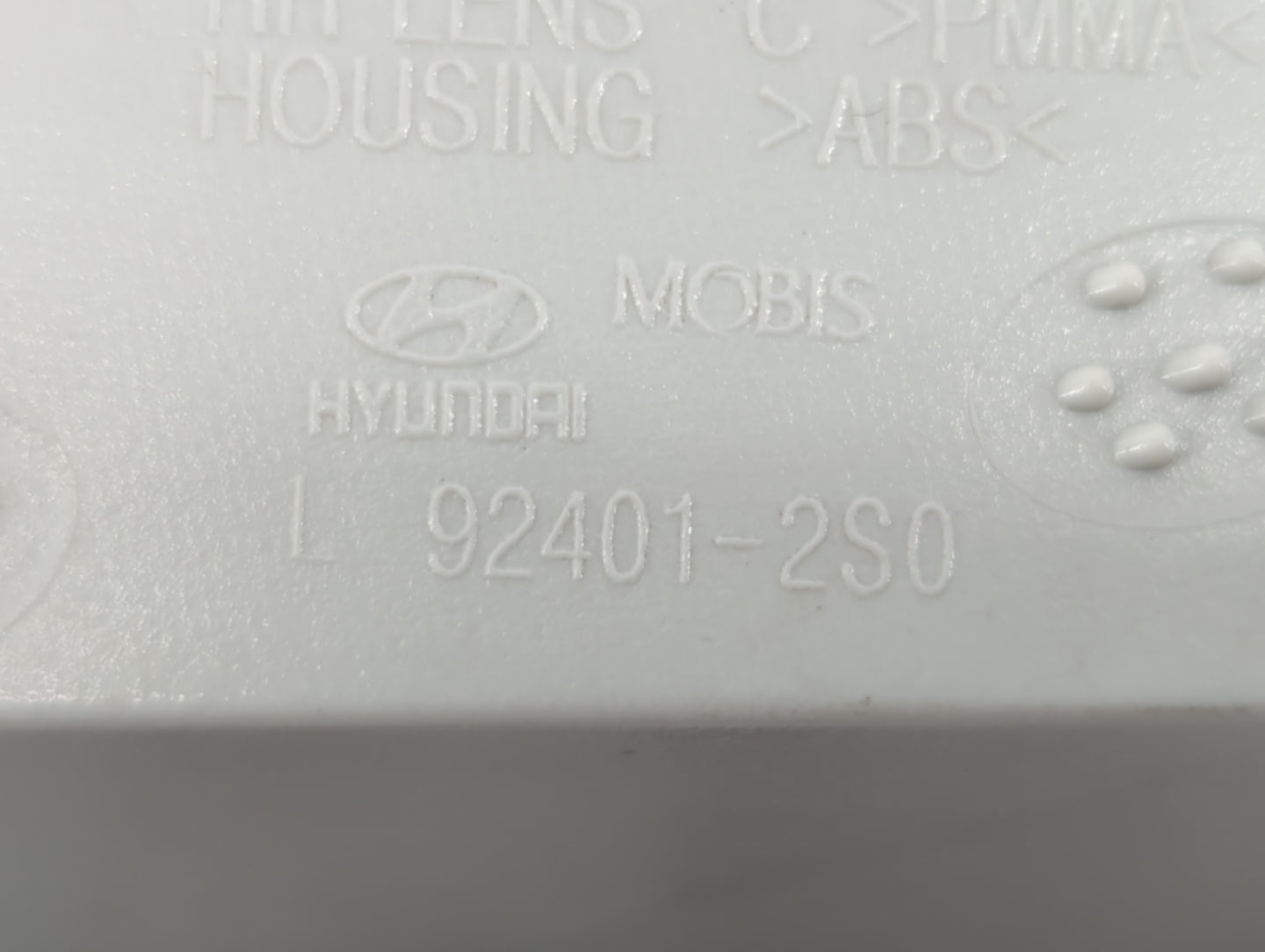 2008-2012 Chevrolet Malibu Tail Light Assembly Driver Left OEM P/N:92401-2S0 Fits Fits 2008 2009 2010 2011 2012 OEM Used Aut