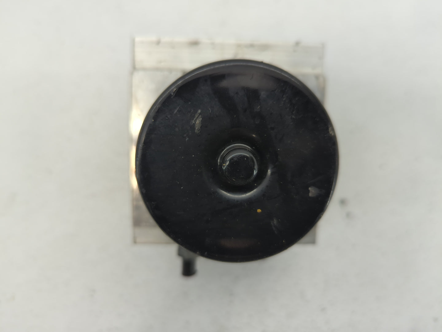 2011 Chevrolet Malibu ABS Pump Control Module Replacement P/N:20908731 20908729 Fits OEM Used Auto Parts - Oemusedautoparts1
