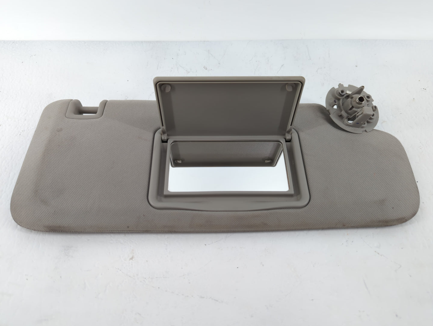 2004-2012 Chevrolet Malibu Sun Visor Shade Replacement Passenger Right Mirror Fits Fits 2004 2005 2008 2009 2010 2011 2012 O