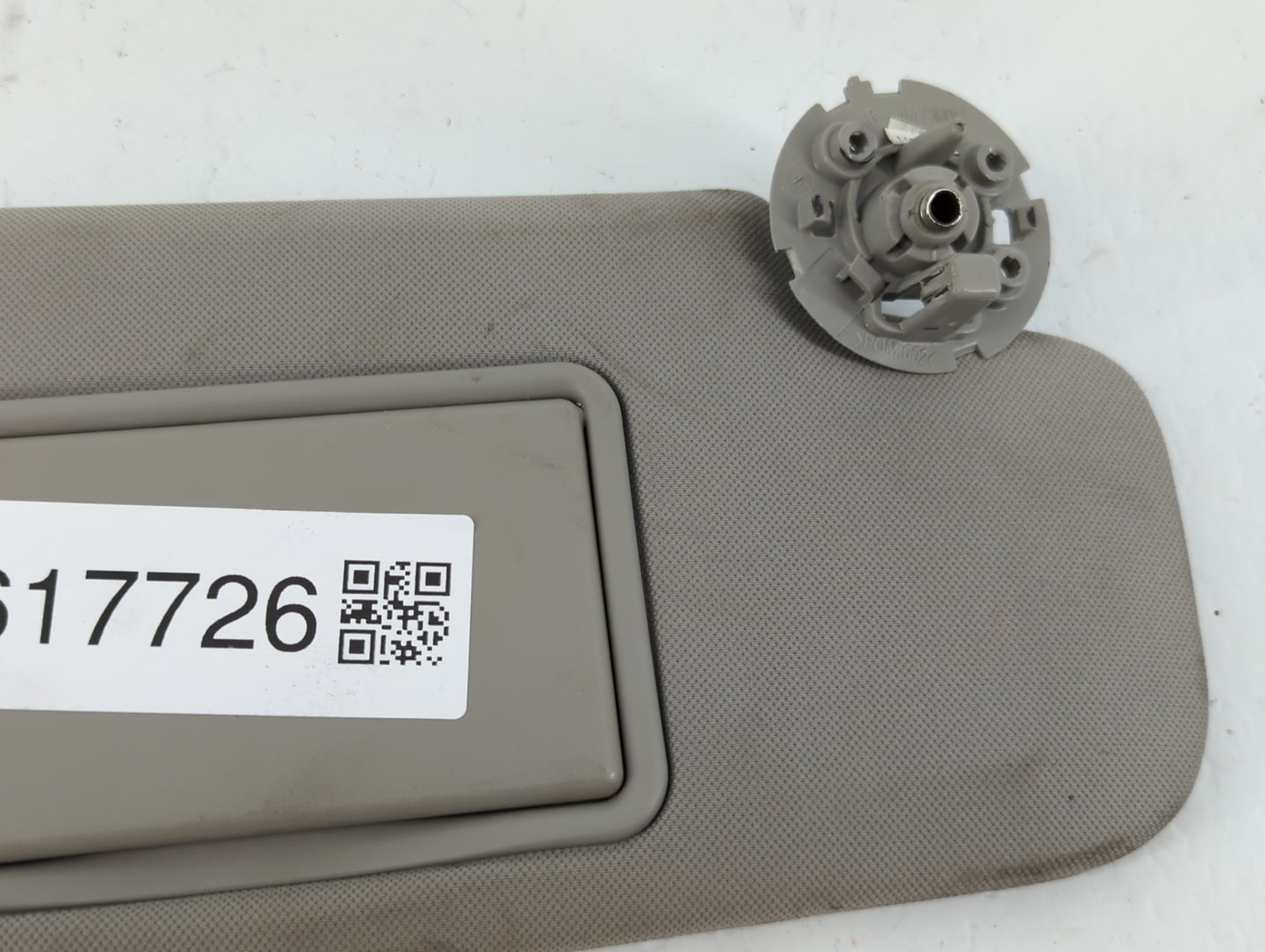 2004-2012 Chevrolet Malibu Sun Visor Shade Replacement Passenger Right Mirror Fits Fits 2004 2005 2008 2009 2010 2011 2012 O