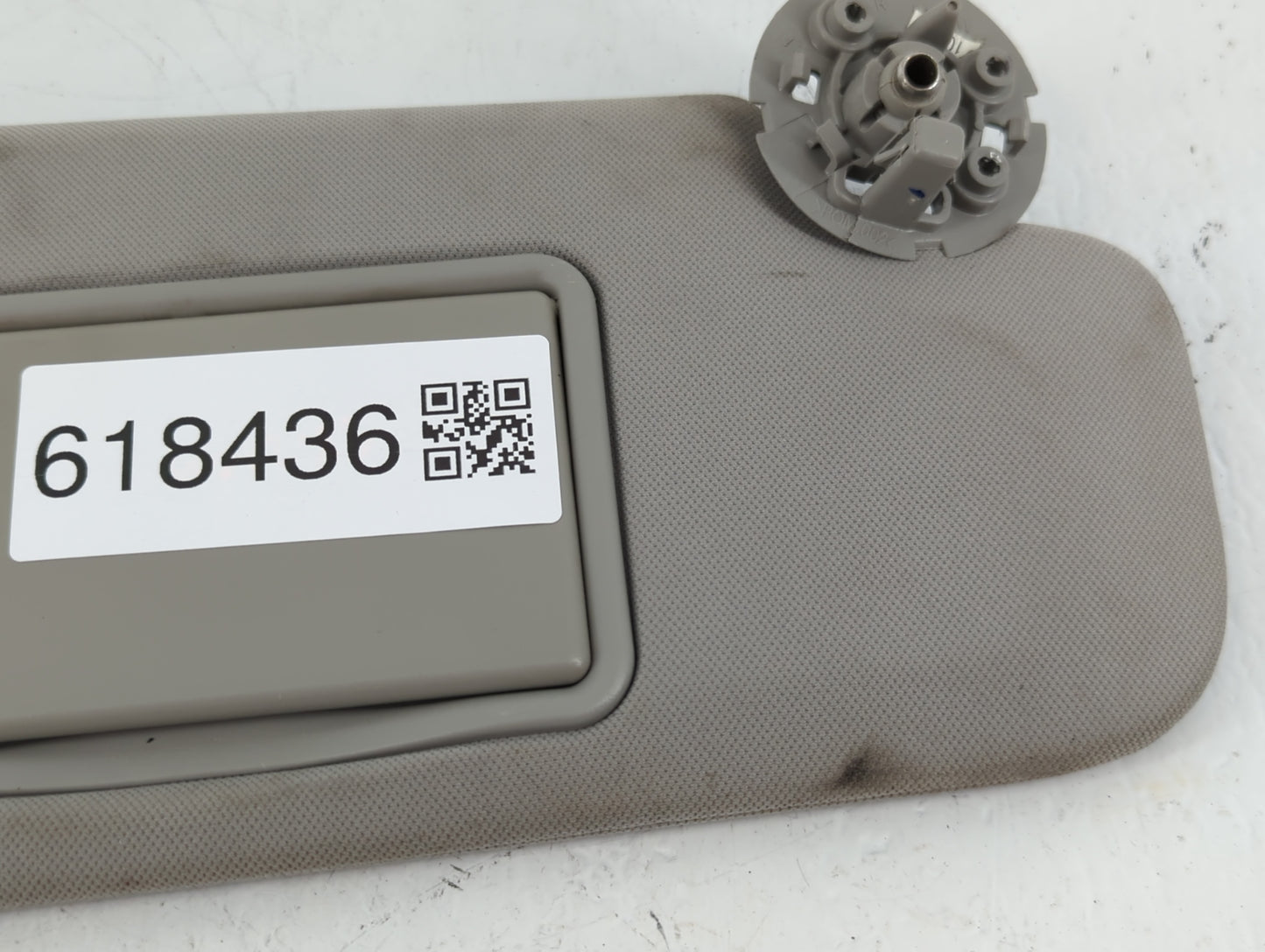 2004-2012 Chevrolet Malibu Sun Visor Shade Replacement Passenger Right Mirror Fits Fits 2004 2005 2008 2009 2010 2011 2012 O