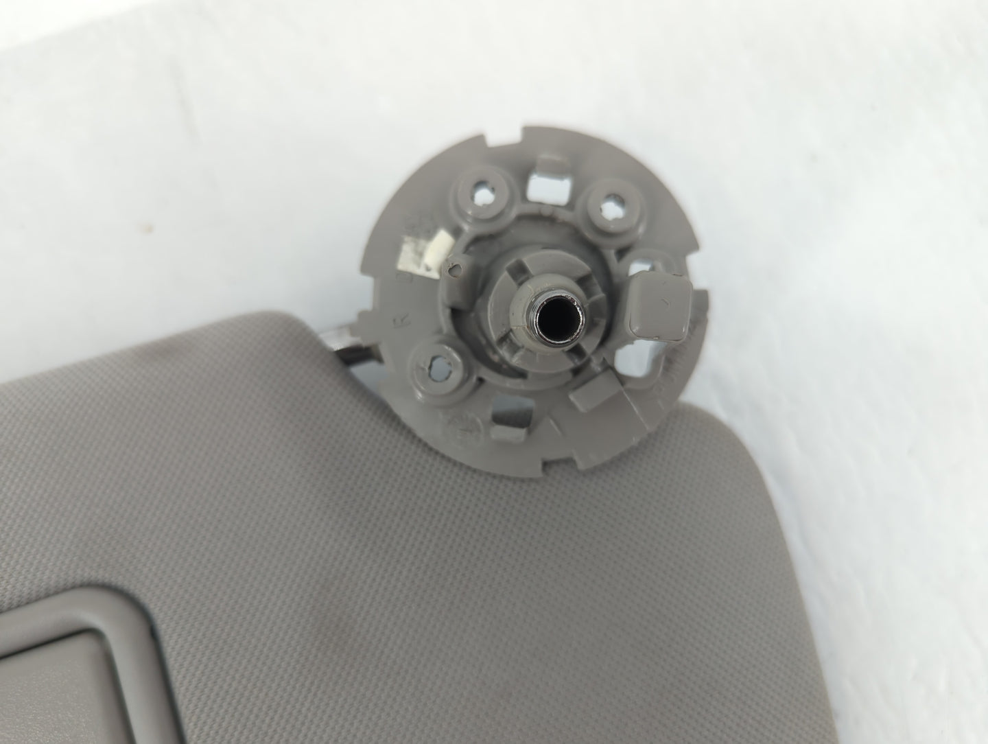 2004-2012 Chevrolet Malibu Sun Visor Shade Replacement Passenger Right Mirror Fits Fits 2004 2005 2008 2009 2010 2011 2012 O