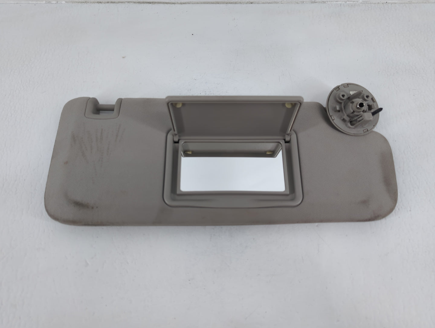 2004-2012 Chevrolet Malibu Sun Visor Shade Replacement Passenger Right Mirror Fits Fits 2004 2005 2008 2009 2010 2011 2012 O