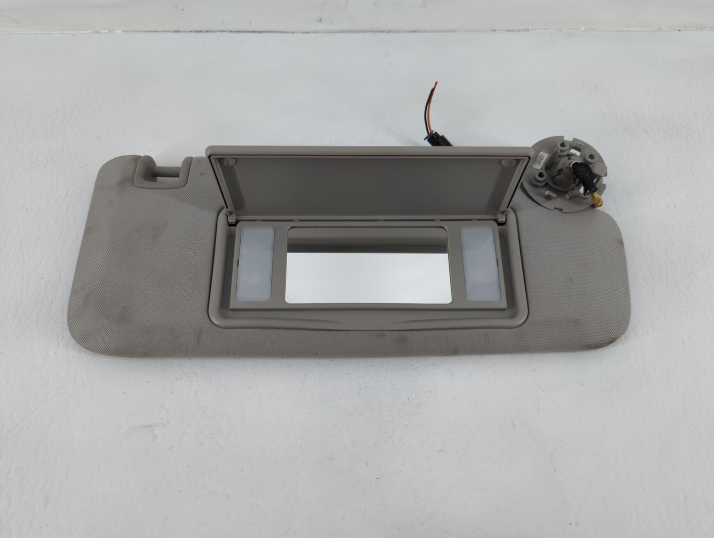 2004-2012 Chevrolet Malibu Sun Visor Shade Replacement Passenger Right Mirror Fits Fits 2004 2005 2008 2009 2010 2011 2012 O