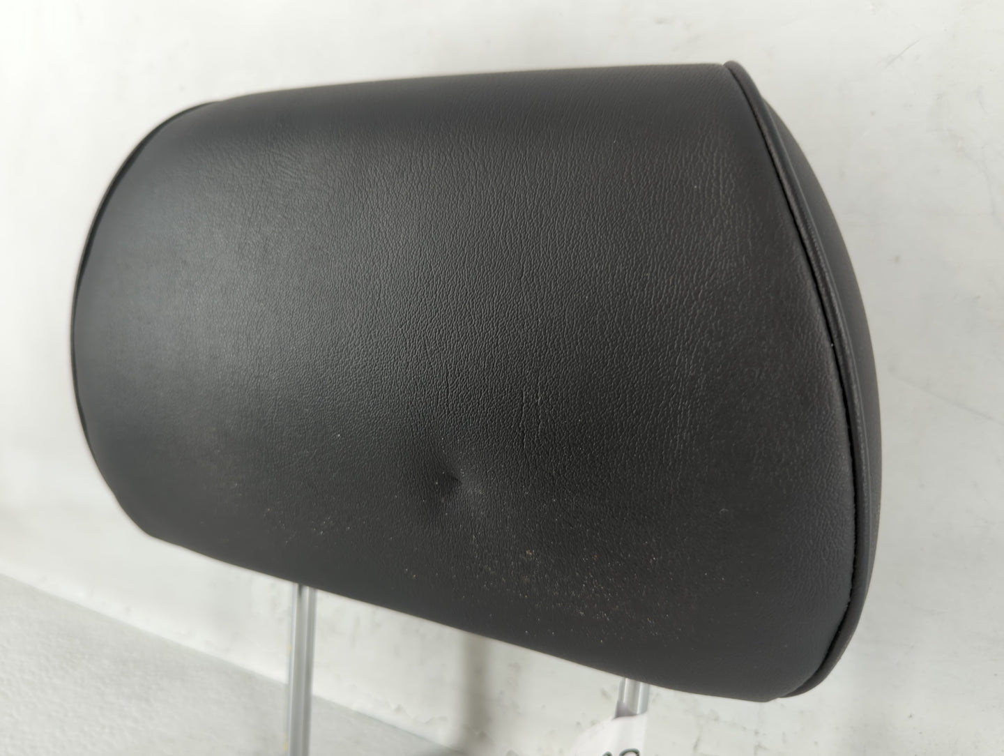 2011-2012 Chevrolet Malibu Headrest Head Rest Rear Seat Fits Fits 2011 2012 OEM Used Auto Parts - Oemusedautoparts1.com