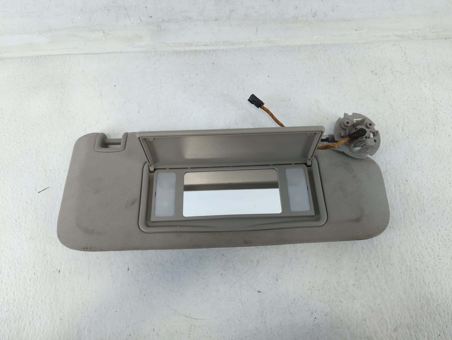 2004-2012 Chevrolet Malibu Sun Visor Shade Replacement Passenger Right Mirror Fits Fits 2004 2005 2008 2009 2010 2011 2012 O