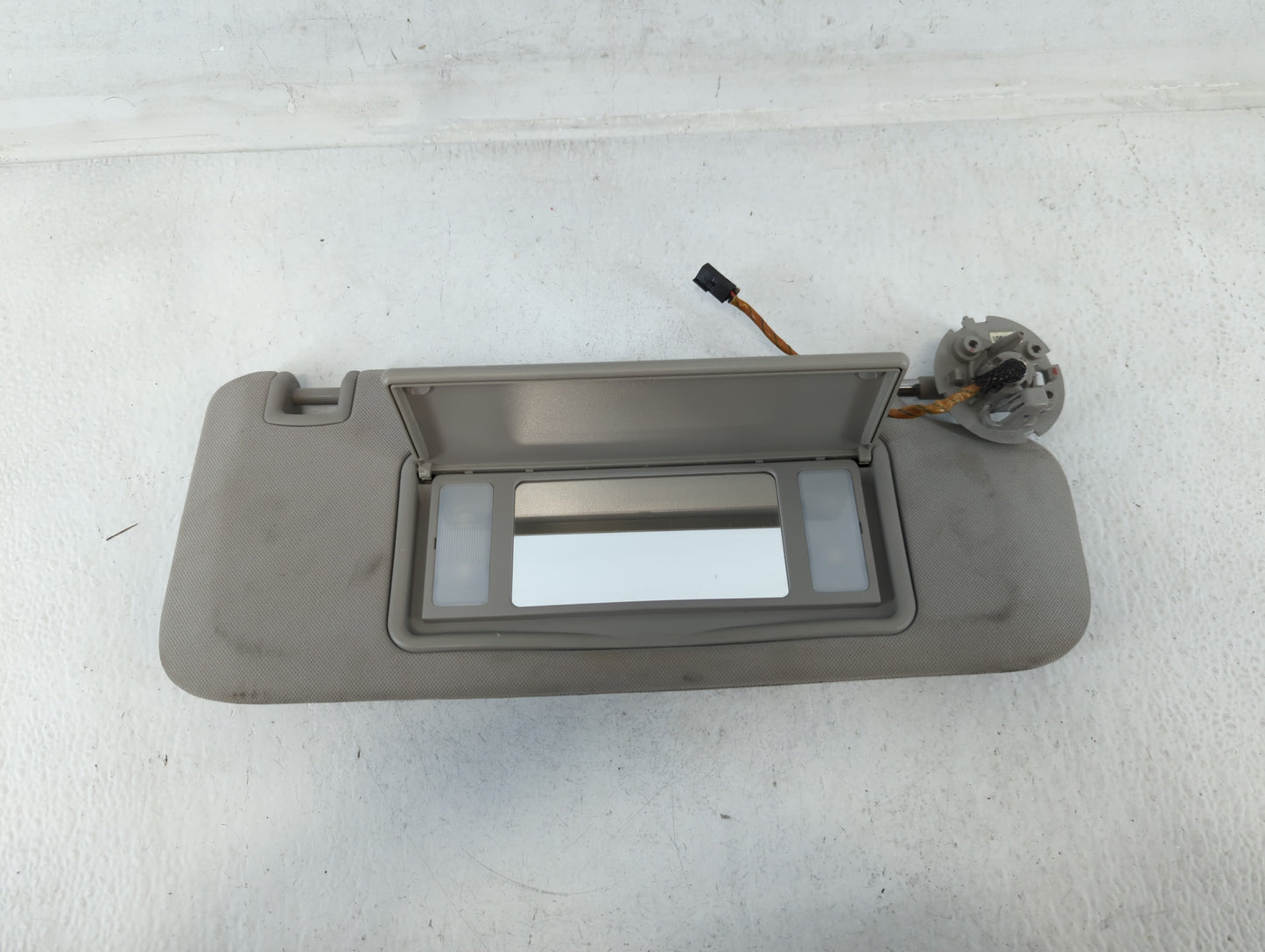 2004-2012 Chevrolet Malibu Sun Visor Shade Replacement Passenger Right Mirror Fits Fits 2004 2005 2008 2009 2010 2011 2012 O