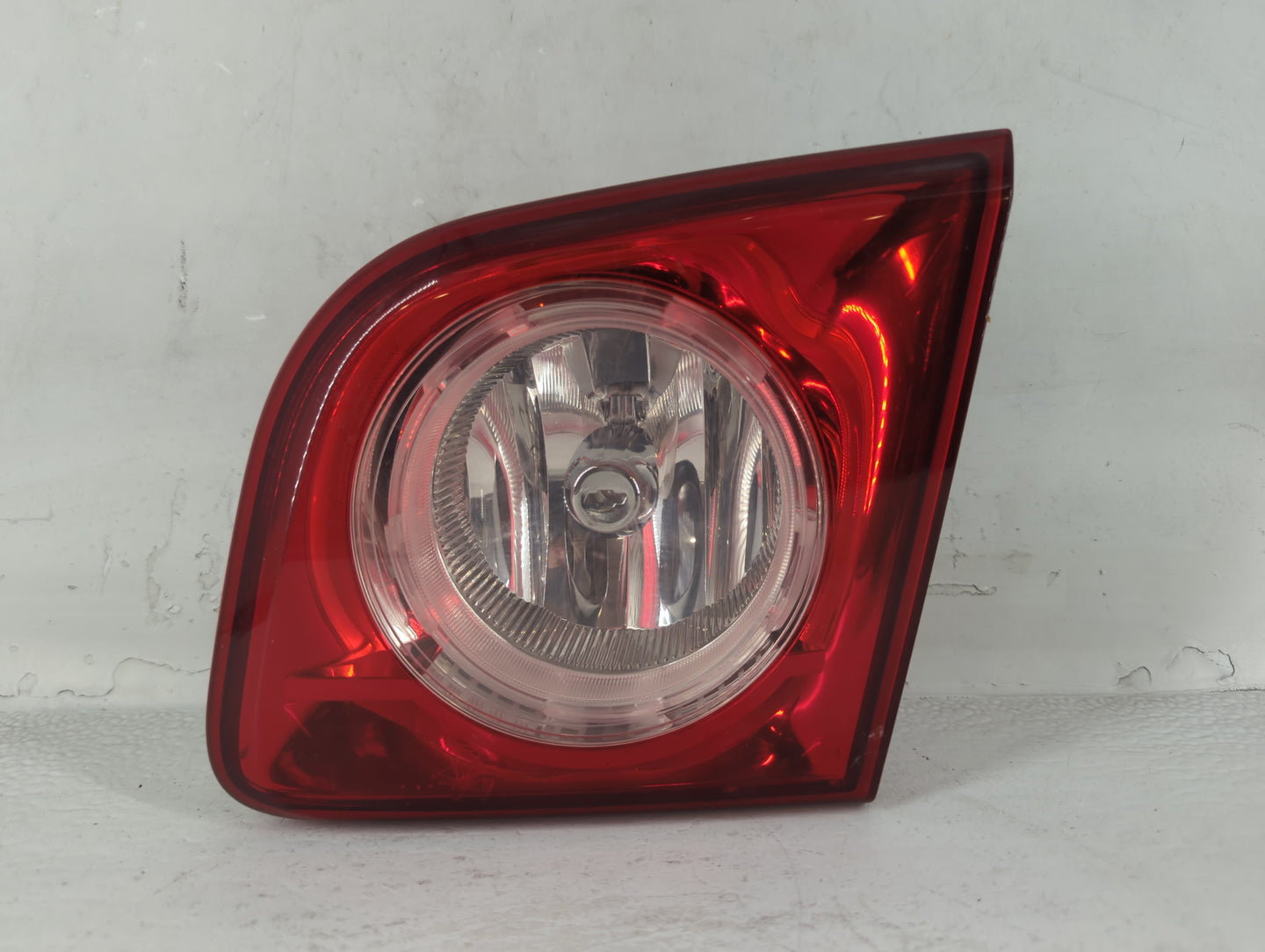 2008-2012 Chevrolet Malibu Tail Light Assembly Passenger Right OEM P/N:15271121 Fits Fits 2008 2009 2010 2011 2012 OEM Used 