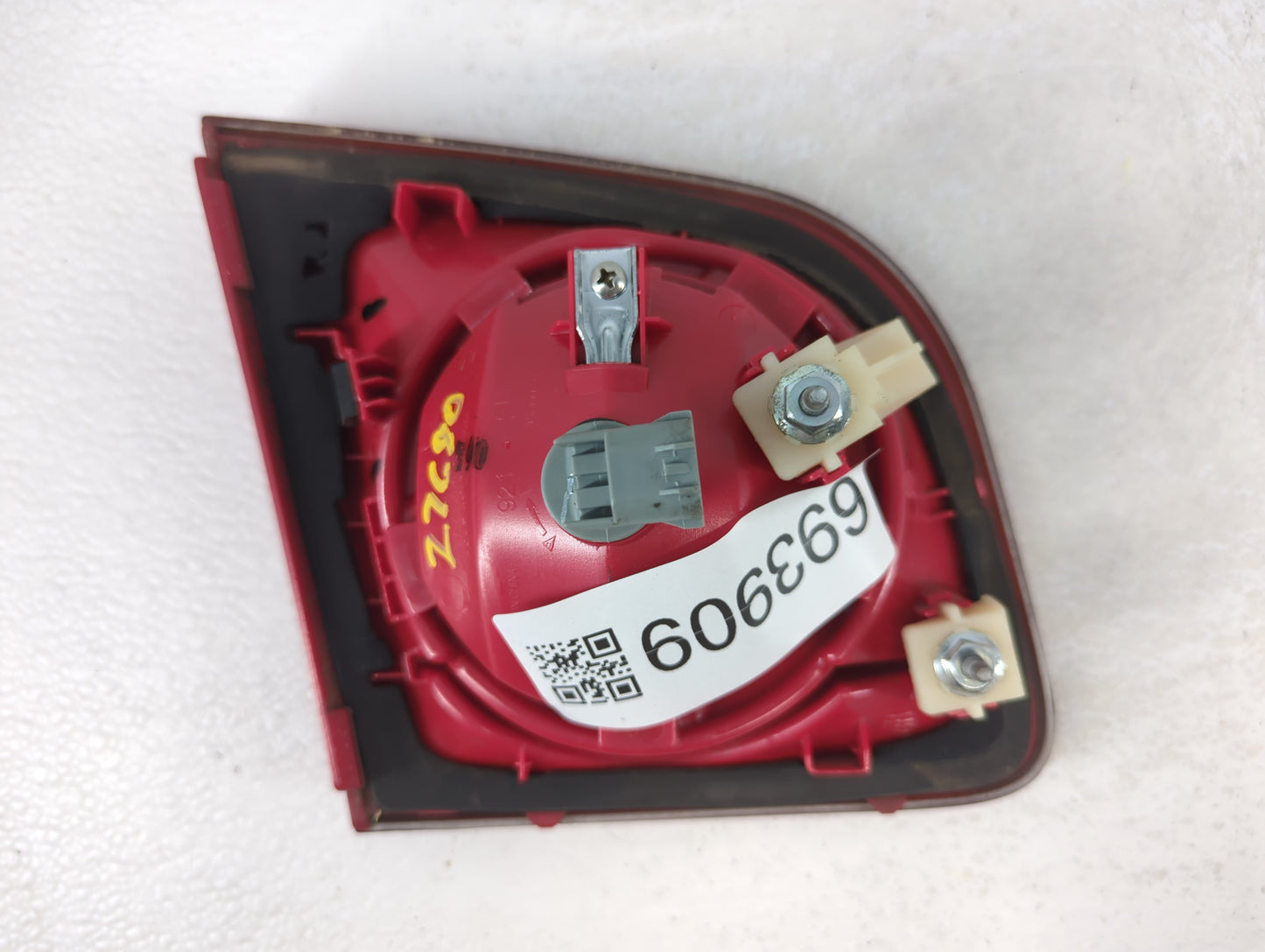 2008-2012 Chevrolet Malibu Tail Light Assembly Passenger Right OEM P/N:15271121 Fits Fits 2008 2009 2010 2011 2012 OEM Used 