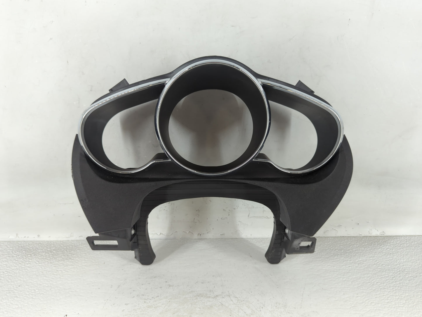 2011 Chevrolet Malibu Instrument Cluster Bezel 693957 - Oemusedautoparts1.com