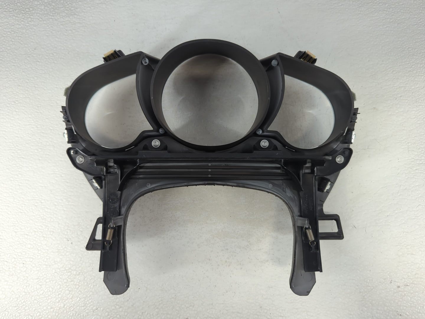 2011 Chevrolet Malibu Instrument Cluster Bezel 693957 - Oemusedautoparts1.com