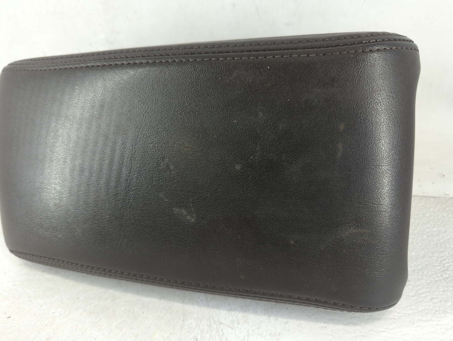 2008-2012 Chevrolet Malibu Center Console Armrest Cover Lid Fits Fits 2008 2009 2010 2011 2012 OEM Used Auto Parts - Oemused