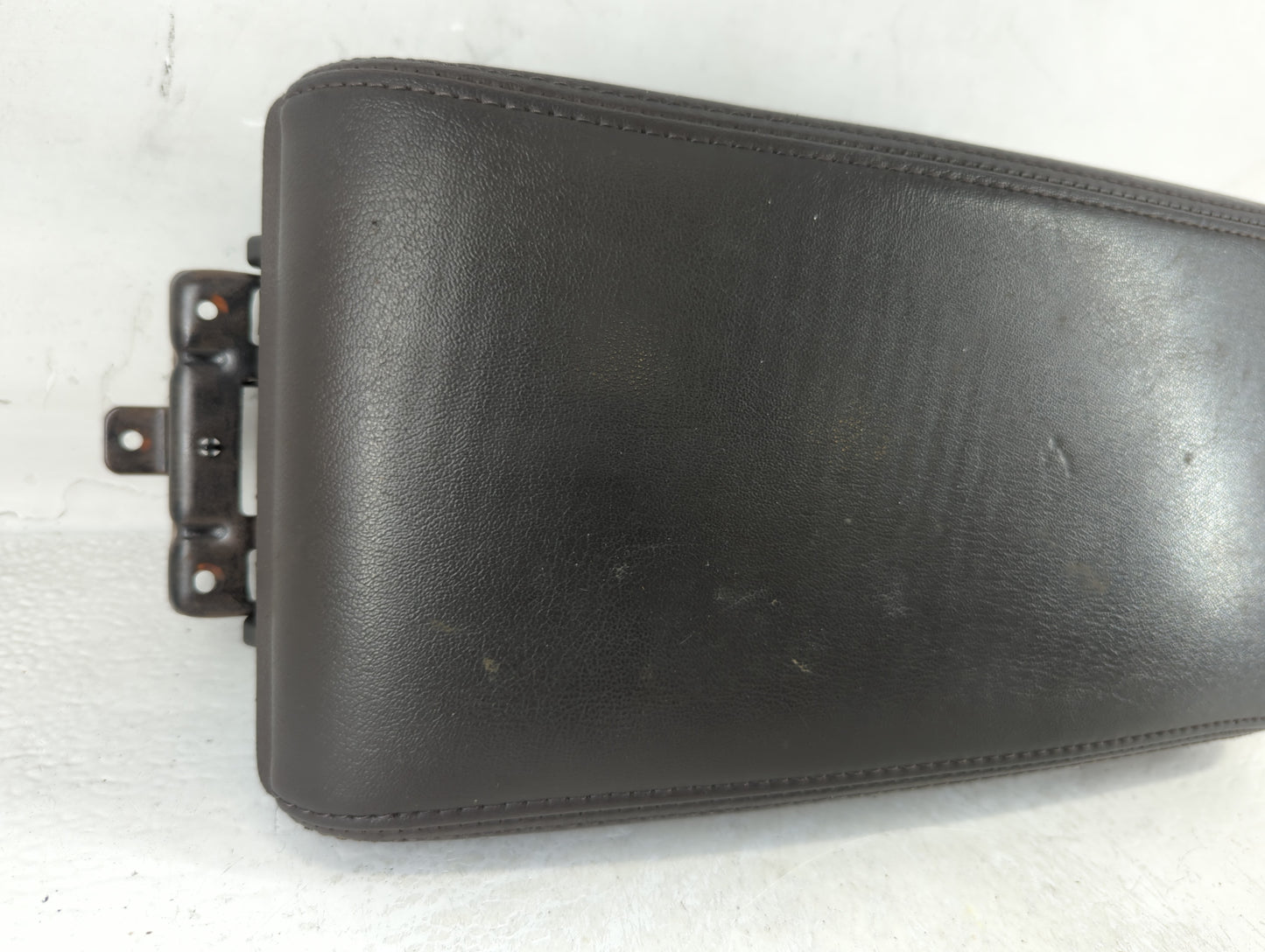2008-2012 Chevrolet Malibu Center Console Armrest Cover Lid Fits Fits 2008 2009 2010 2011 2012 OEM Used Auto Parts - Oemused