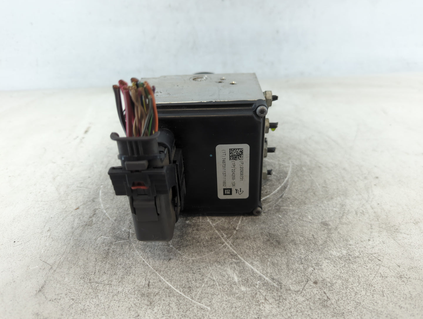 2011 Chevrolet Malibu ABS Pump Control Module Replacement P/N:224259-106 20908731 Fits OEM Used Auto Parts - Oemusedautopart