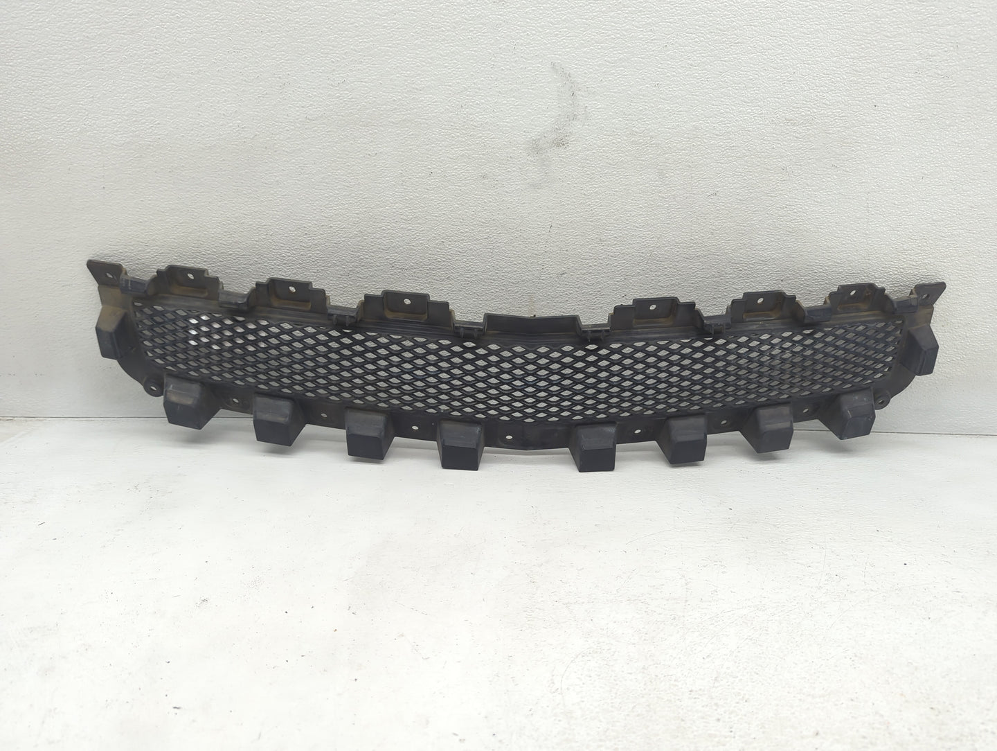 2008-2012 Chevrolet Malibu Front Bumper Grille Cover - Oemusedautoparts1.com