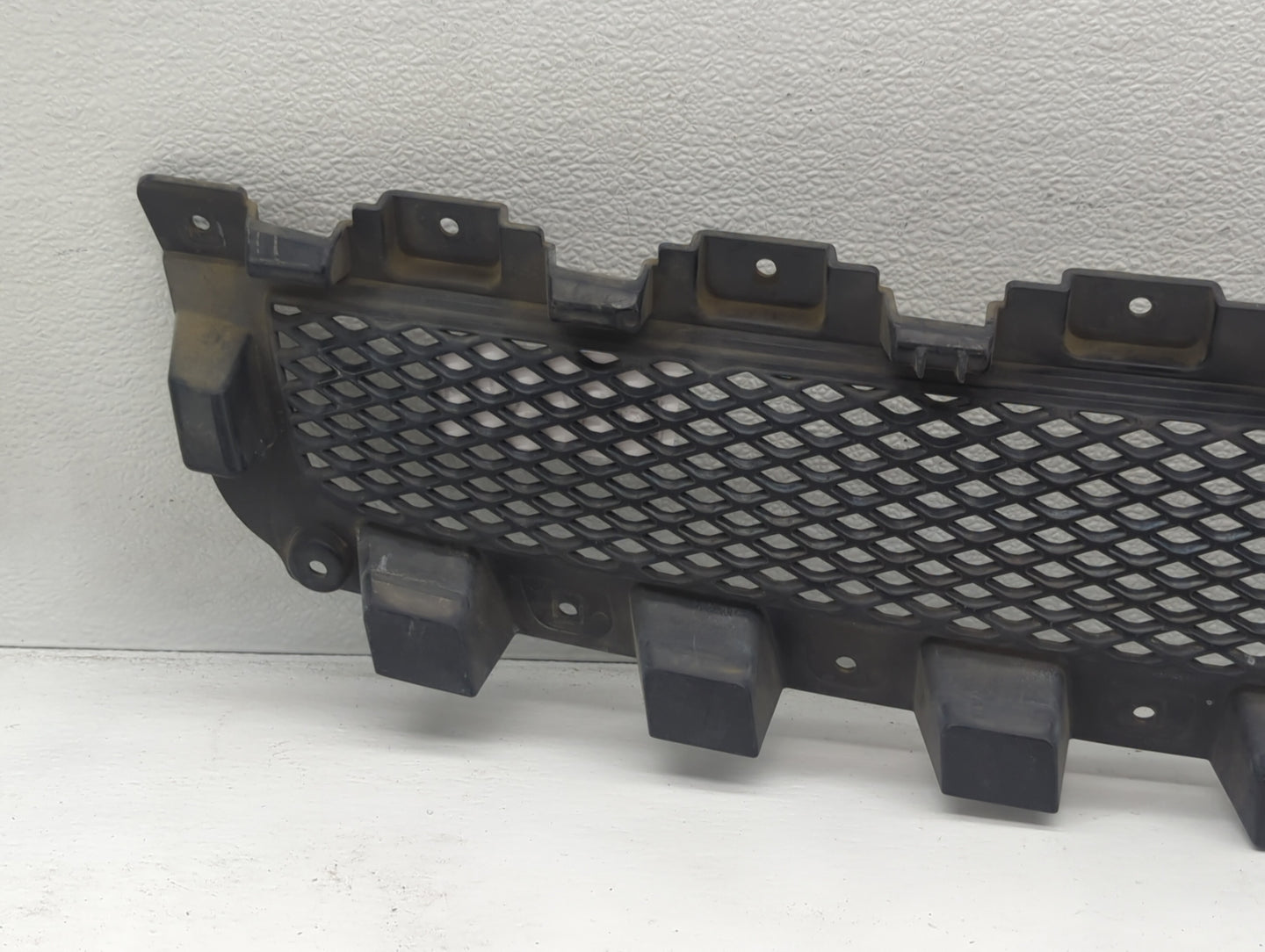 2008-2012 Chevrolet Malibu Front Bumper Grille Cover - Oemusedautoparts1.com