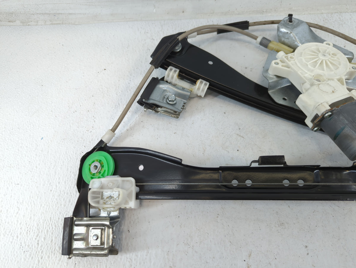 2009-2012 Chevrolet Malibu Used Window Regulator Passenger Front 700783 - Oemusedautoparts1.com