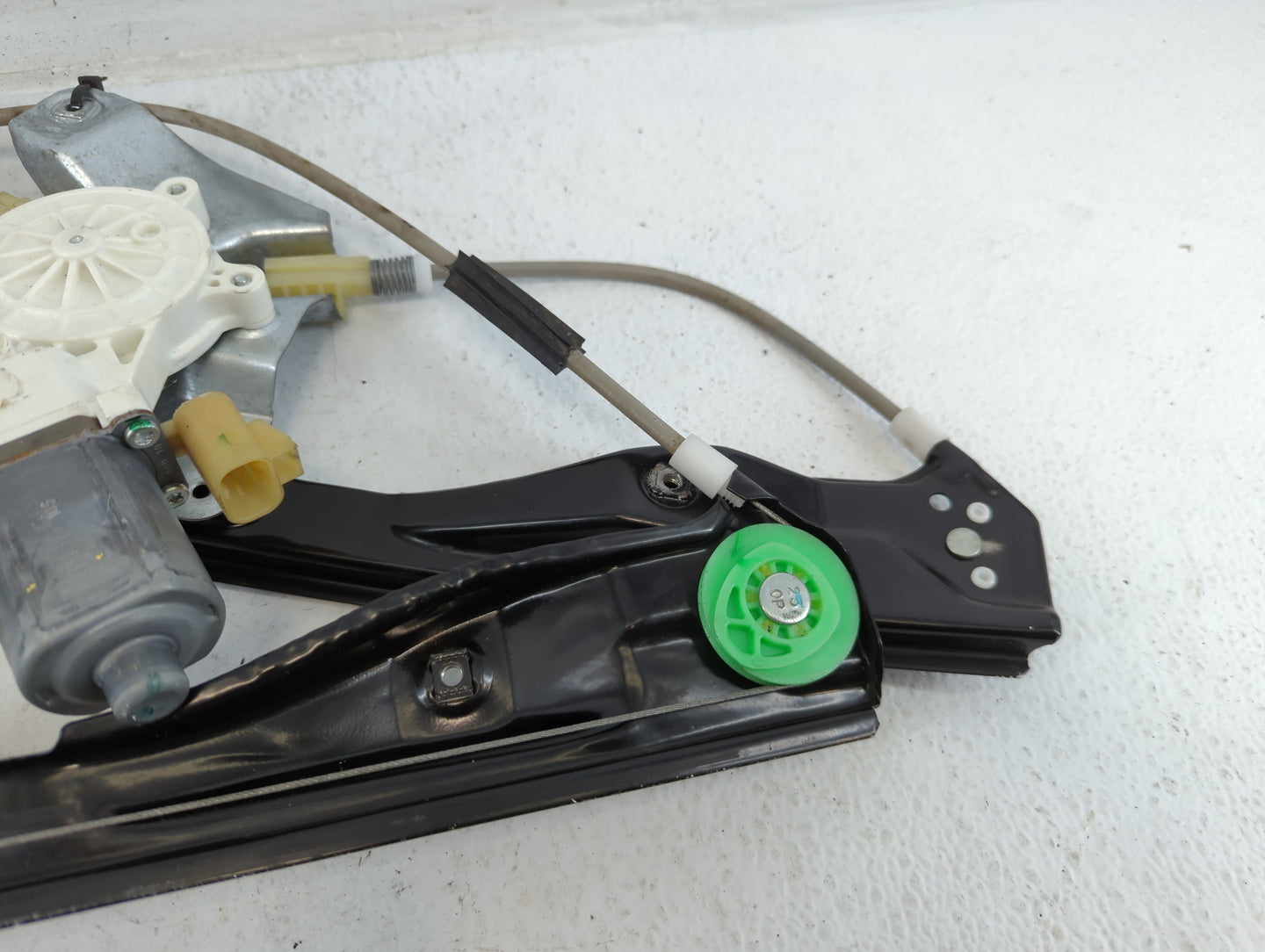 2009-2012 Chevrolet Malibu Used Window Regulator Passenger Front 700783 - Oemusedautoparts1.com