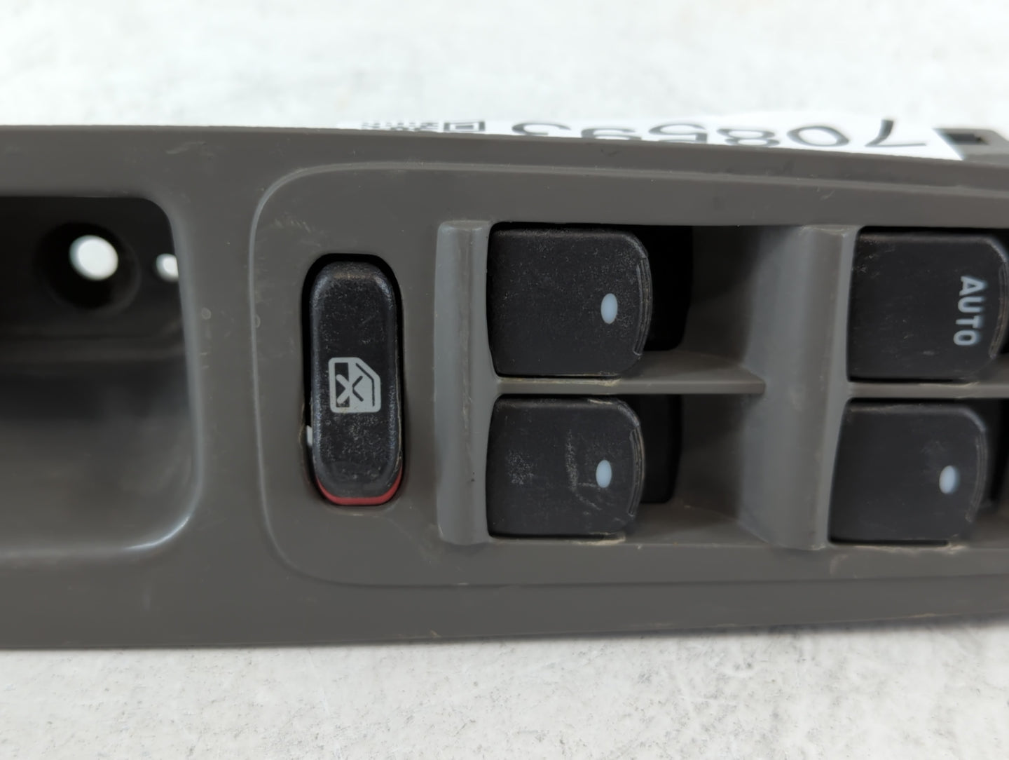 2010-2011 Chevrolet Malibu Master Power Window Switch Replacement Driver Side Left P/N:2430 A1 20807220 Fits Fits 2010 2011 