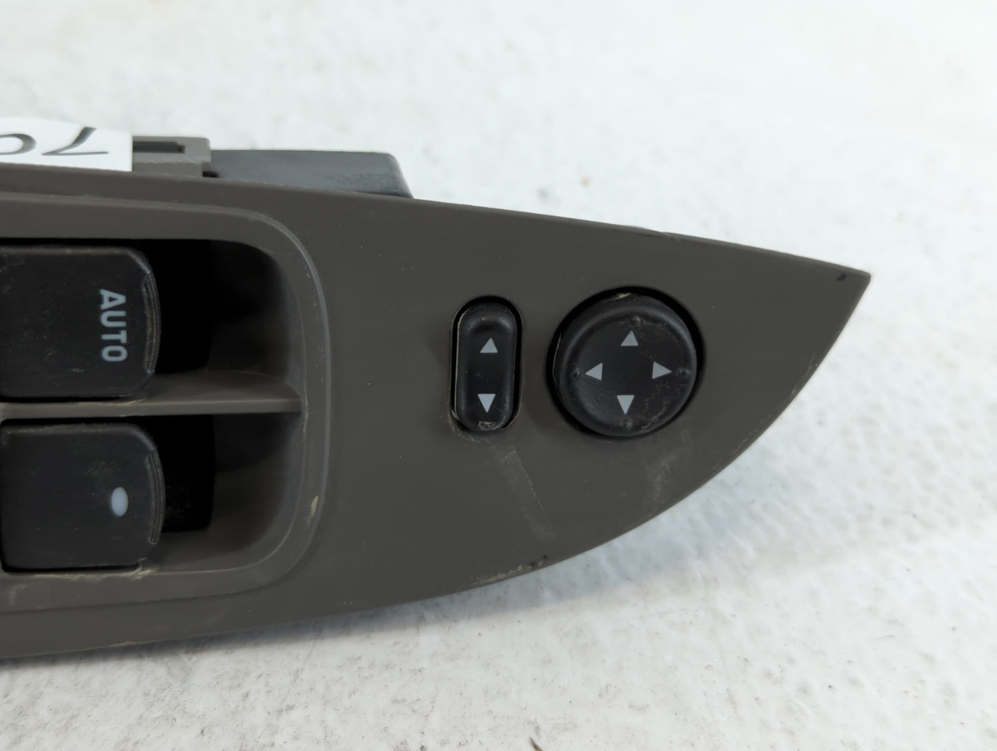 2010-2011 Chevrolet Malibu Master Power Window Switch Replacement Driver Side Left P/N:2430 A1 20807220 Fits Fits 2010 2011 