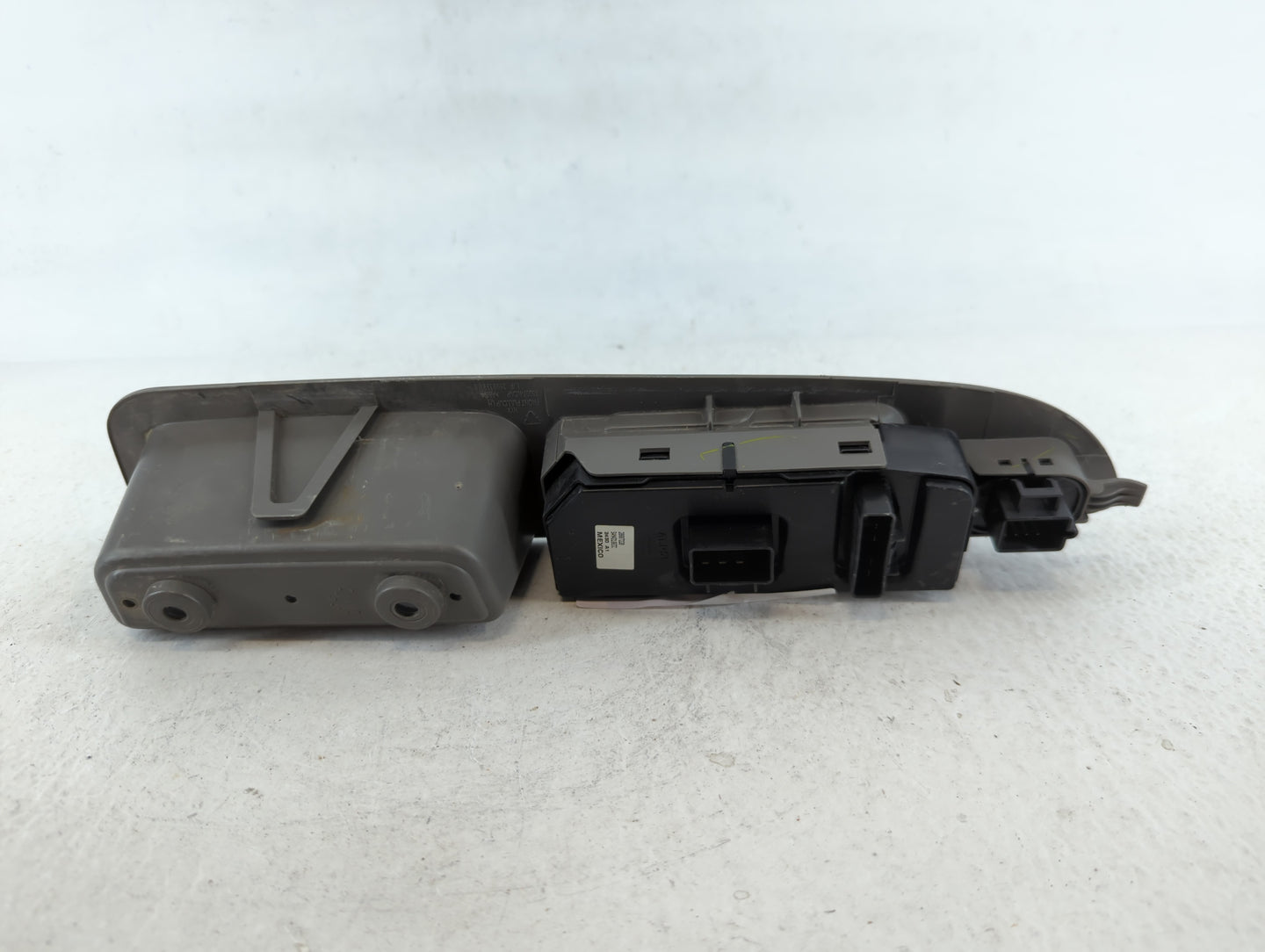2010-2011 Chevrolet Malibu Master Power Window Switch Replacement Driver Side Left P/N:2430 A1 20807220 Fits Fits 2010 2011 