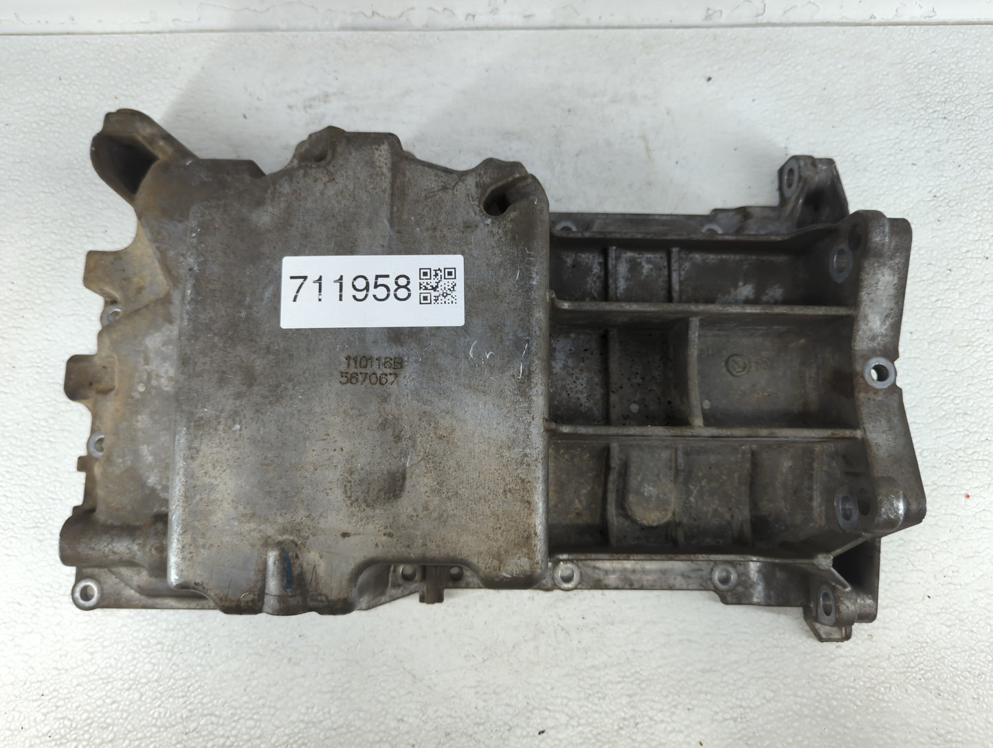 2011 Chevrolet Malibu Driver Left Cylinder Head Valve Cover P/N:567067 110116B Fits OEM Used Auto Parts - Oemusedautoparts1.