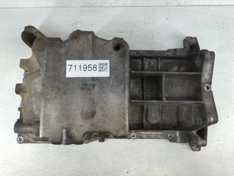 compare product 2011 Chevrolet Malibu Driver Left Cylinder Head Valve Cover P/N:567067 110116B Fits OEM Used Auto Parts