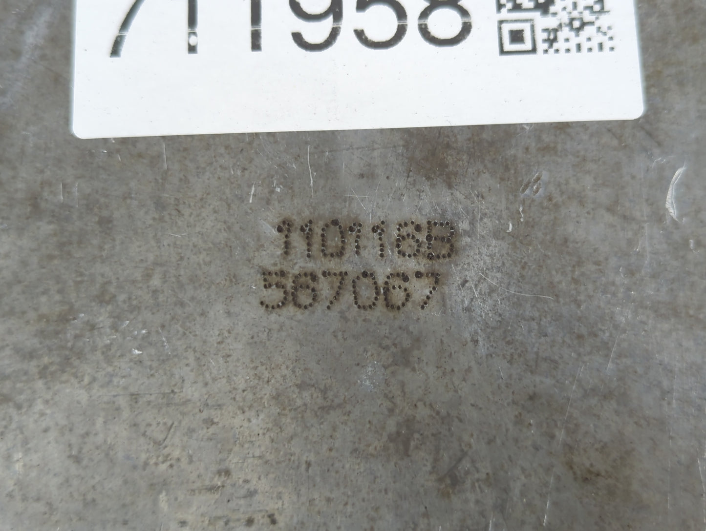 2011 Chevrolet Malibu Driver Left Cylinder Head Valve Cover P/N:567067 110116B Fits OEM Used Auto Parts - Oemusedautoparts1.
