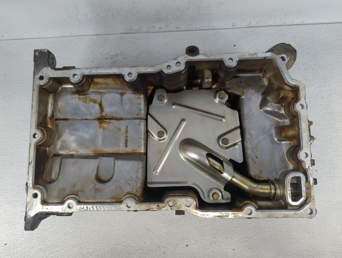 2011 Chevrolet Malibu Driver Left Cylinder Head Valve Cover P/N:567067 110116B Fits OEM Used Auto Parts - Oemusedautoparts1.