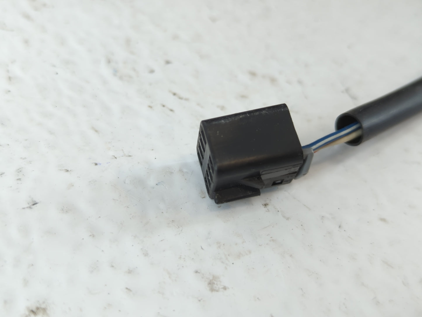 2008-2012 Chevrolet Malibu Driver Left Side View Manual Door Mirror Black - Oemusedautoparts1.com