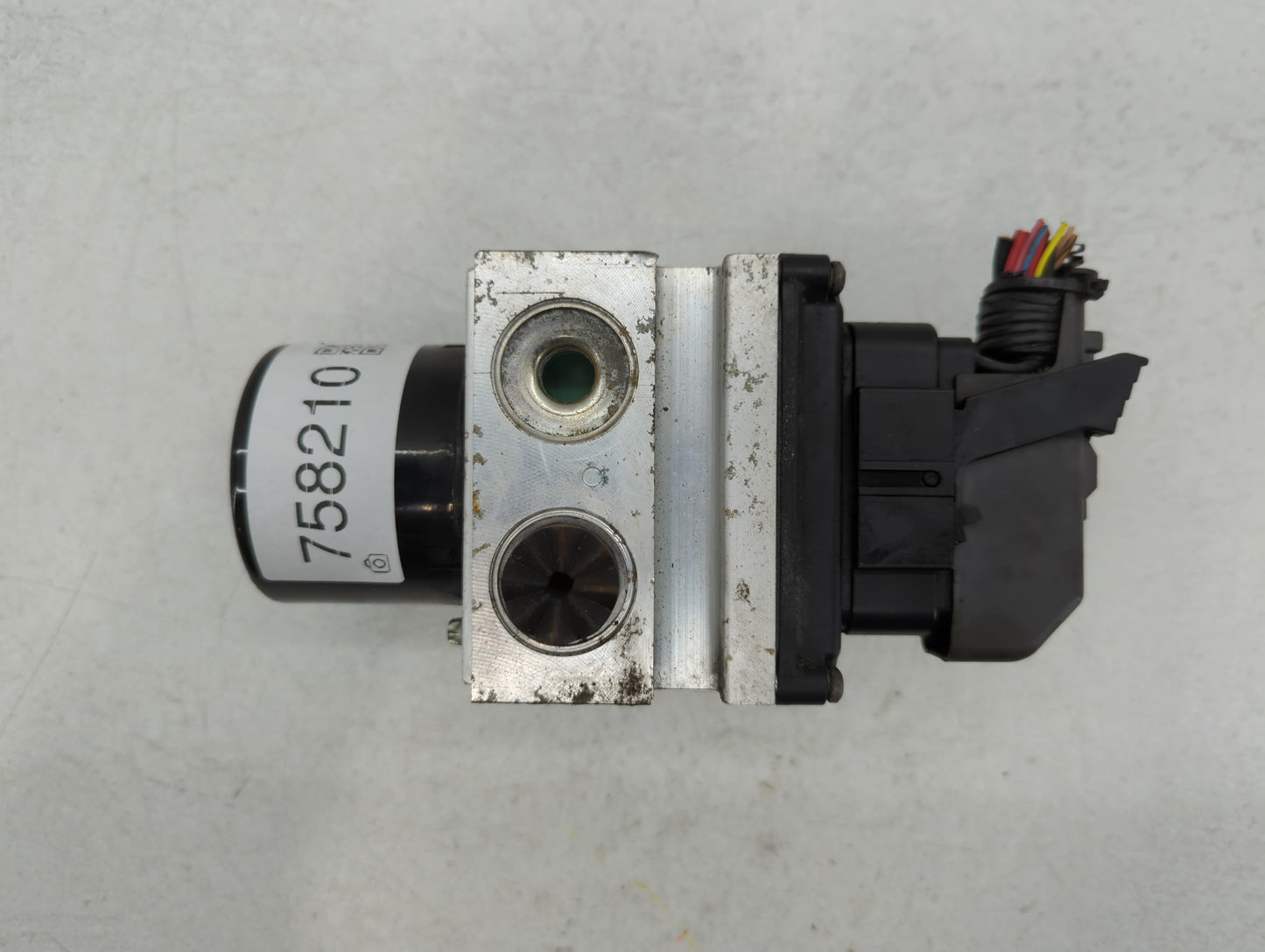 2011 Chevrolet Malibu ABS Pump Control Module Replacement P/N:(P)20908731 Fits OEM Used Auto Parts - Oemusedautoparts1.com