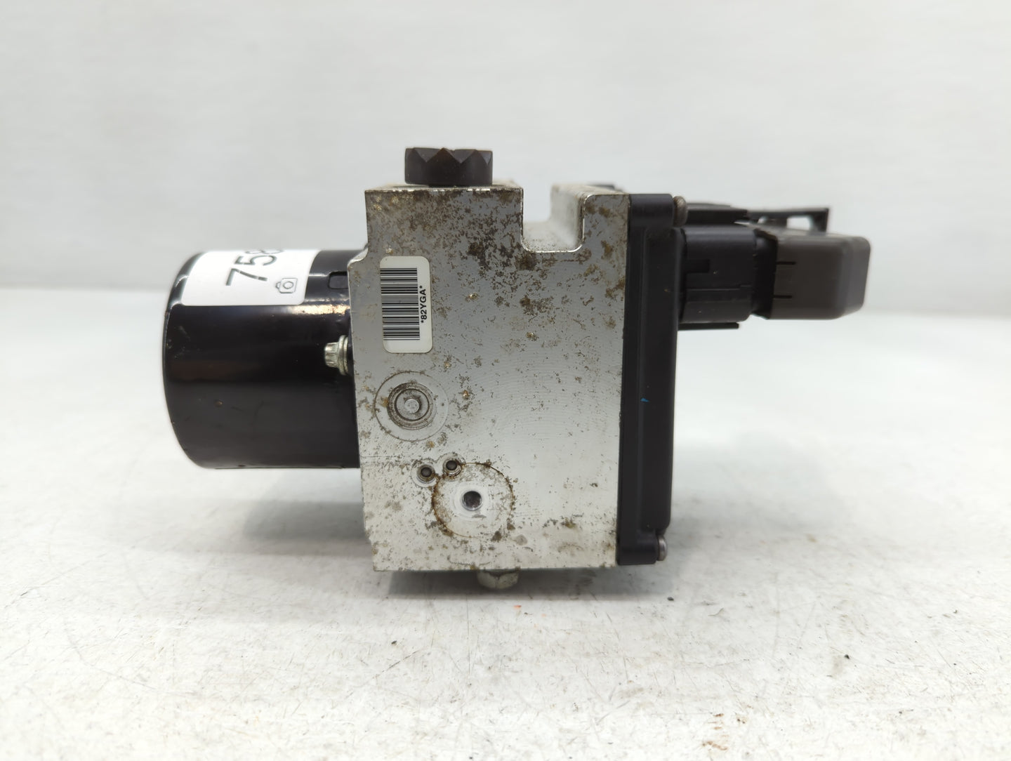 2011 Chevrolet Malibu ABS Pump Control Module Replacement P/N:(P)20908731 Fits OEM Used Auto Parts - Oemusedautoparts1.com