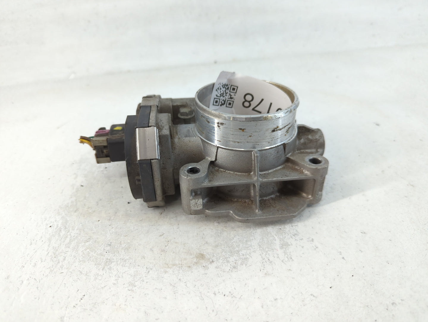 2008-2012 Chevrolet Malibu Throttle Body P/N:AA186AA9920C Fits Fits 2007 2008 2009 2010 2011 2012 OEM Used Auto Parts - Oemu