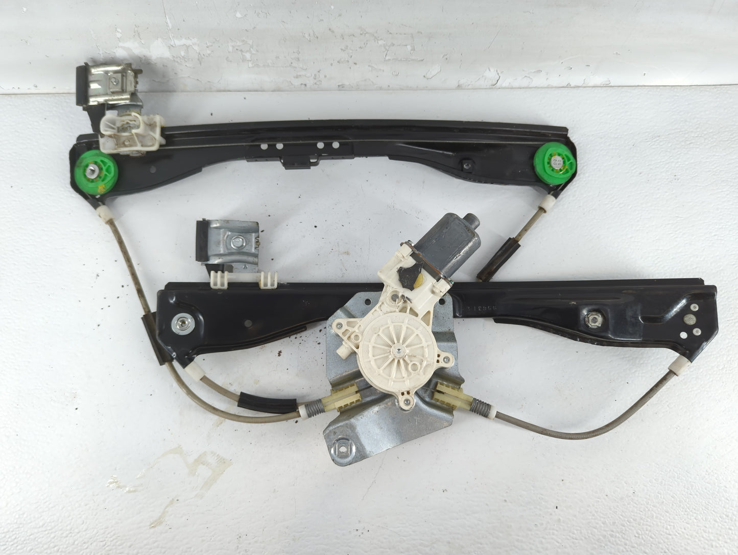 2010-2012 Chevrolet Malibu Driver Front Left Power Window Motor - Oemusedautoparts1.com