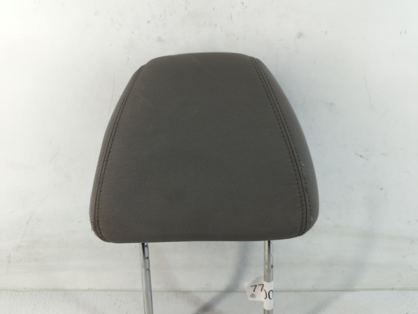 2011-2012 Chevrolet Malibu Headrest Head Rest Front Driver Passenger Seat Fits Fits 2011 2012 OEM Used Auto Parts - Oemuseda