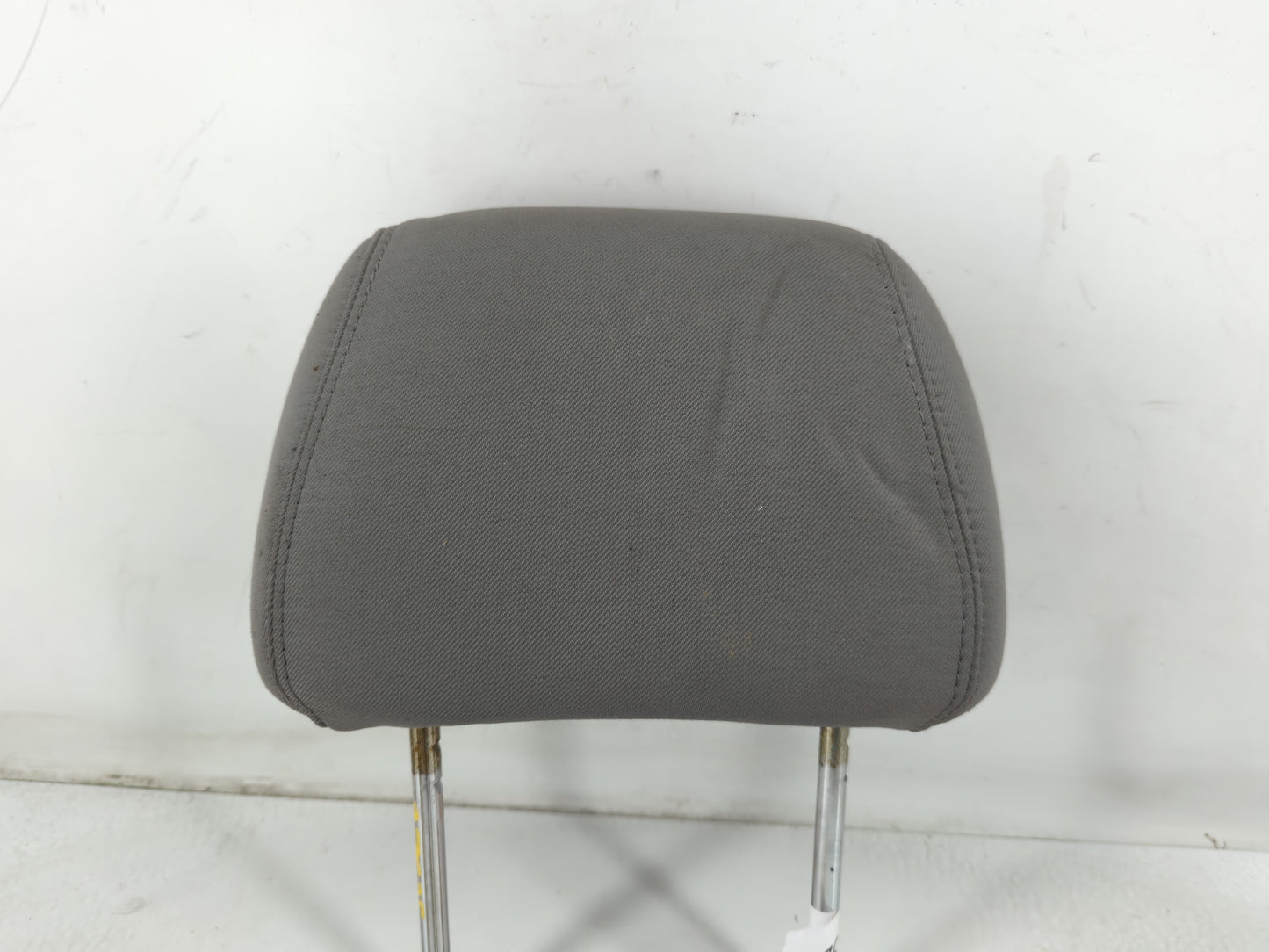 2011-2012 Chevrolet Malibu Headrest Head Rest Front Driver Passenger Seat Fits Fits 2011 2012 OEM Used Auto Parts - Oemuseda