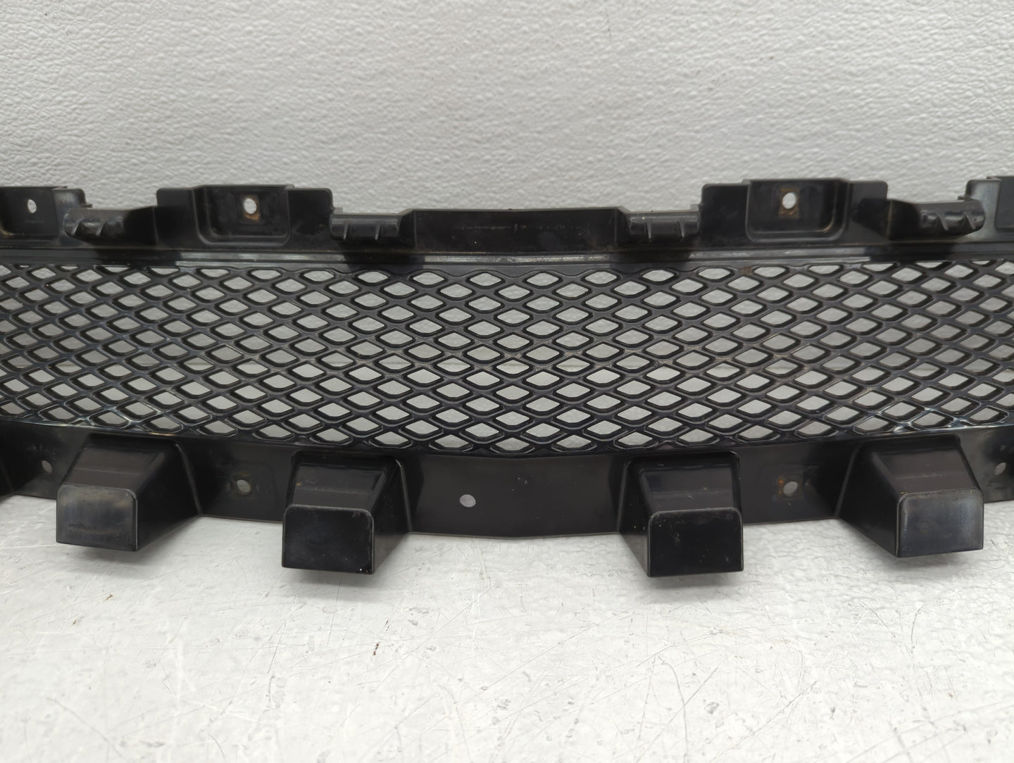 2008-2012 Chevrolet Malibu Front Grille Bumper Not Included - Oemusedautoparts1.com