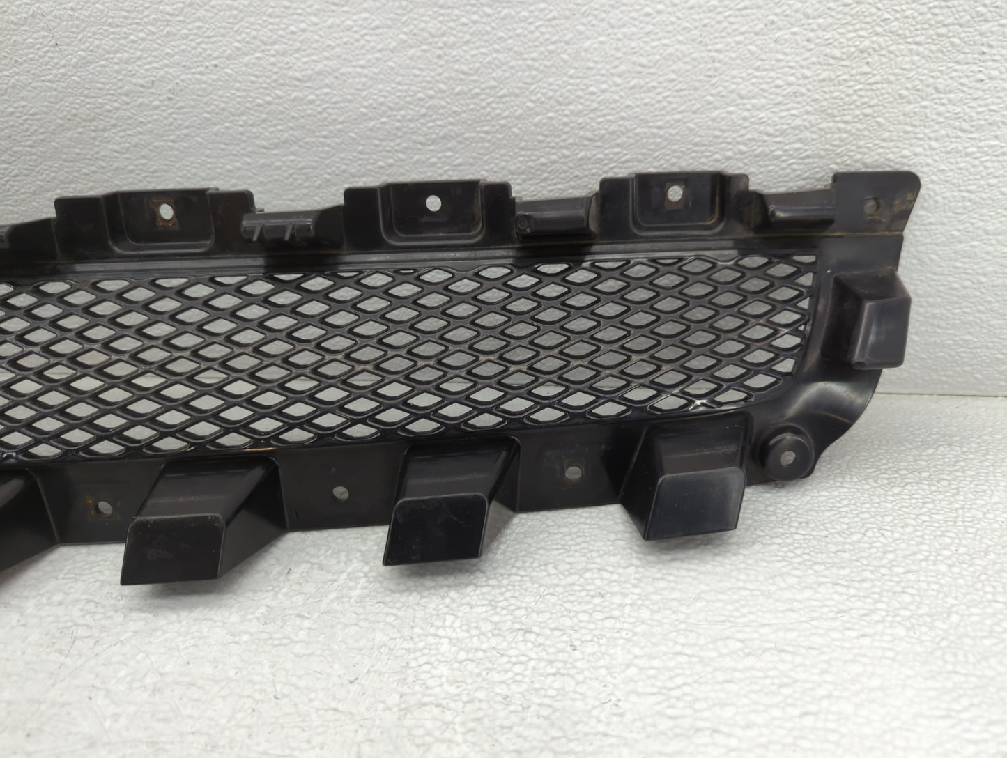 2008-2012 Chevrolet Malibu Front Grille Bumper Not Included - Oemusedautoparts1.com