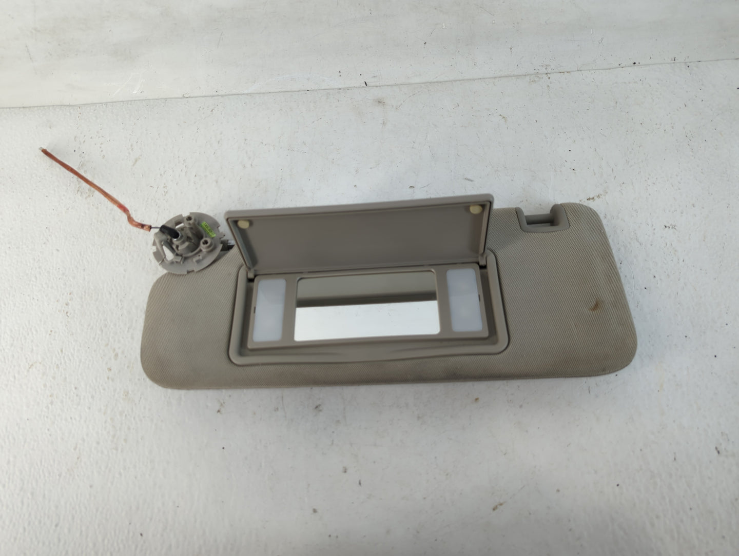 2004-2012 Chevrolet Malibu Sun Visor Shade Replacement Driver Left Mirror Fits Fits 2004 2005 2008 2009 2010 2011 2012 OEM U