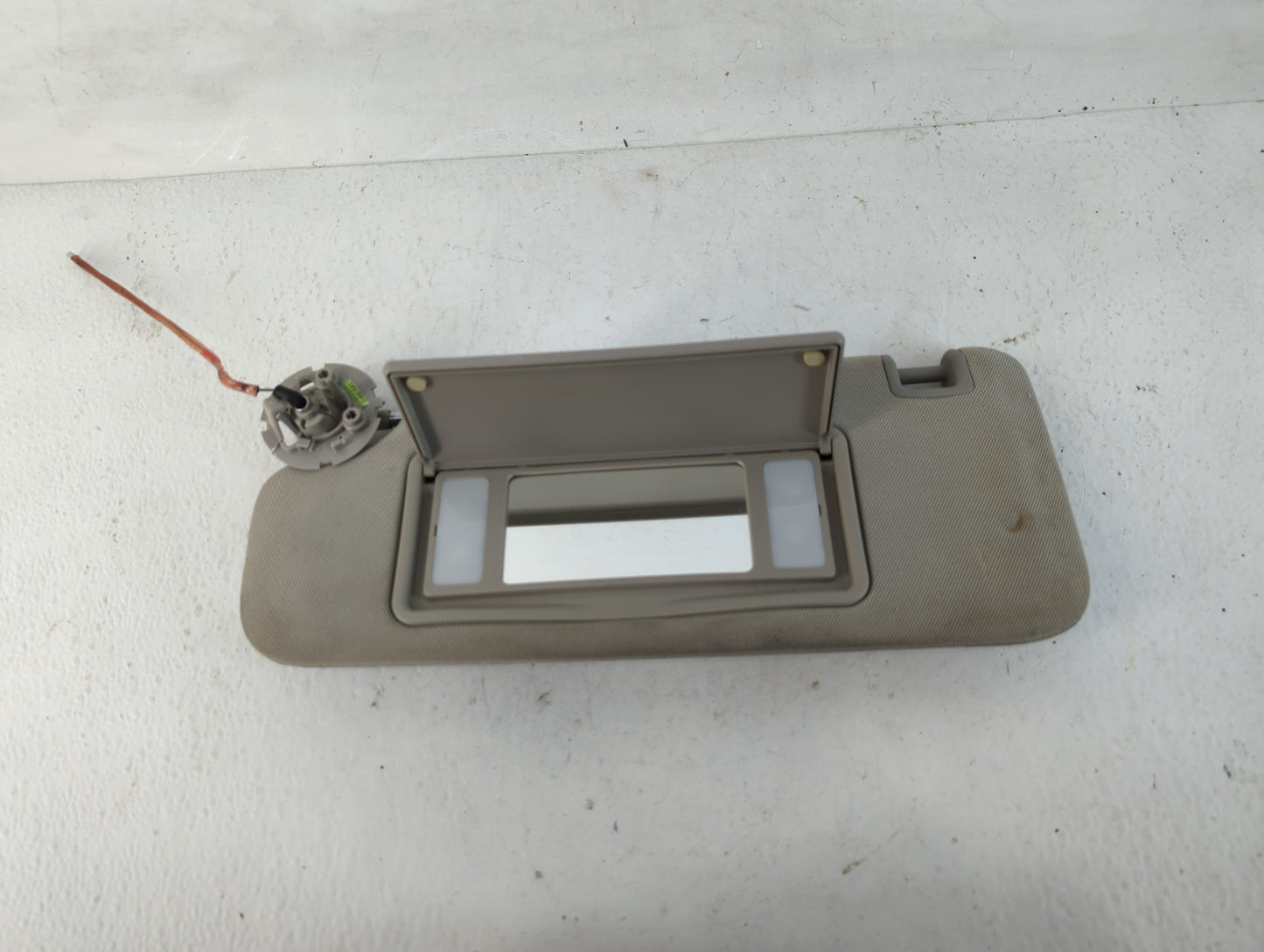 2004-2012 Chevrolet Malibu Sun Visor Shade Replacement Driver Left Mirror Fits Fits 2004 2005 2008 2009 2010 2011 2012 OEM U