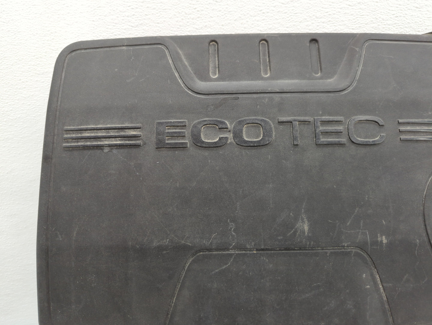 2011 Chevrolet Malibu Engine Cover - Oemusedautoparts1.com