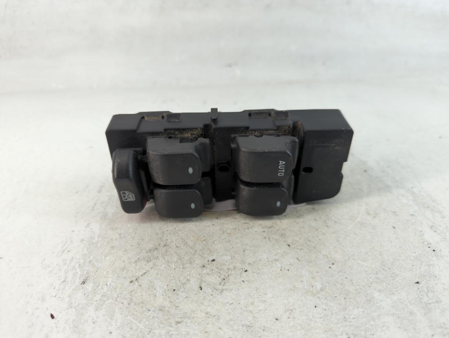 2010-2011 Chevrolet Malibu Master Power Window Switch Replacement Driver Side Left P/N:1940 B1 20807220 Fits Fits 2010 2011 
