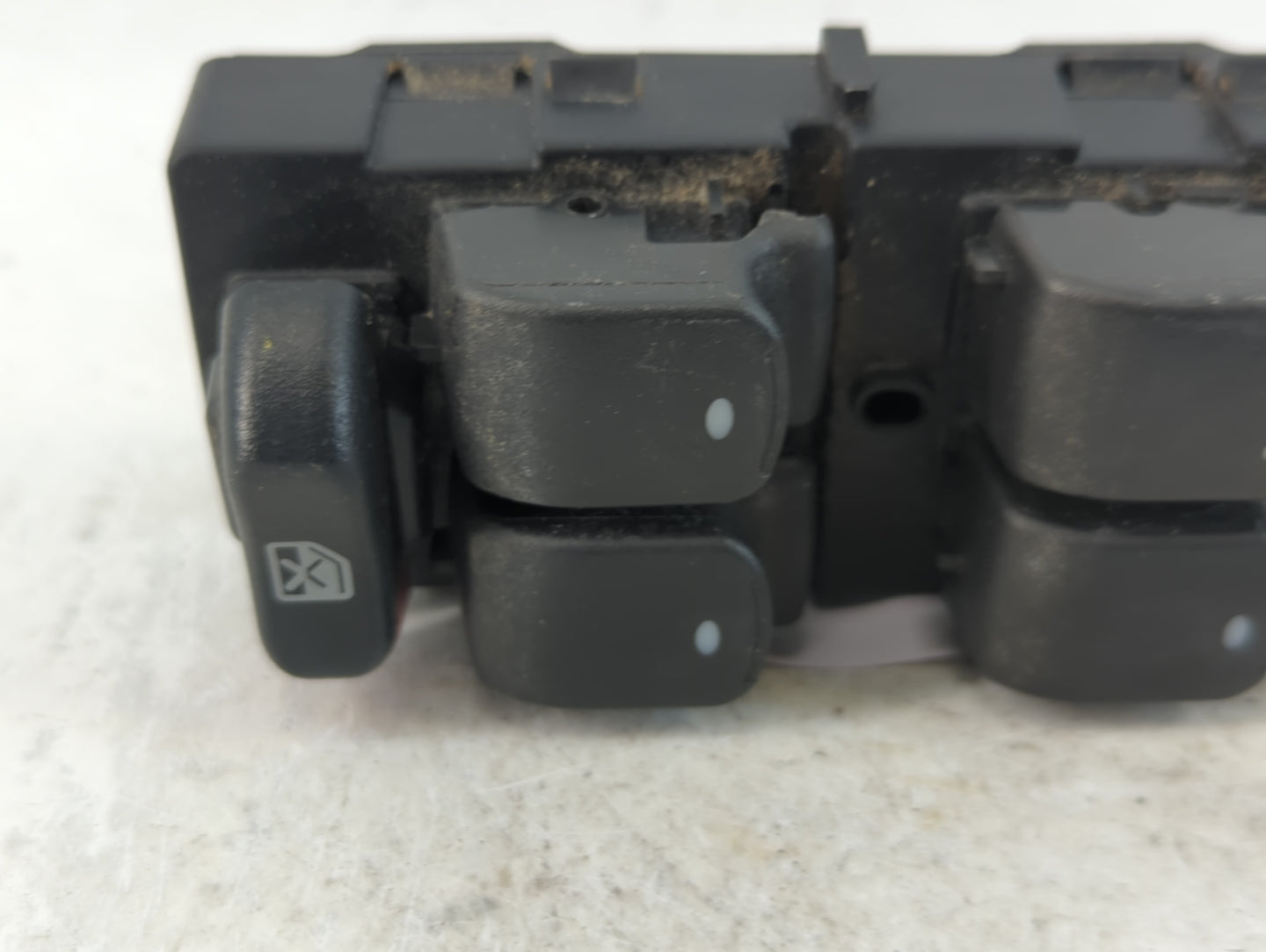 2010-2011 Chevrolet Malibu Master Power Window Switch Replacement Driver Side Left P/N:1940 B1 20807220 Fits Fits 2010 2011 