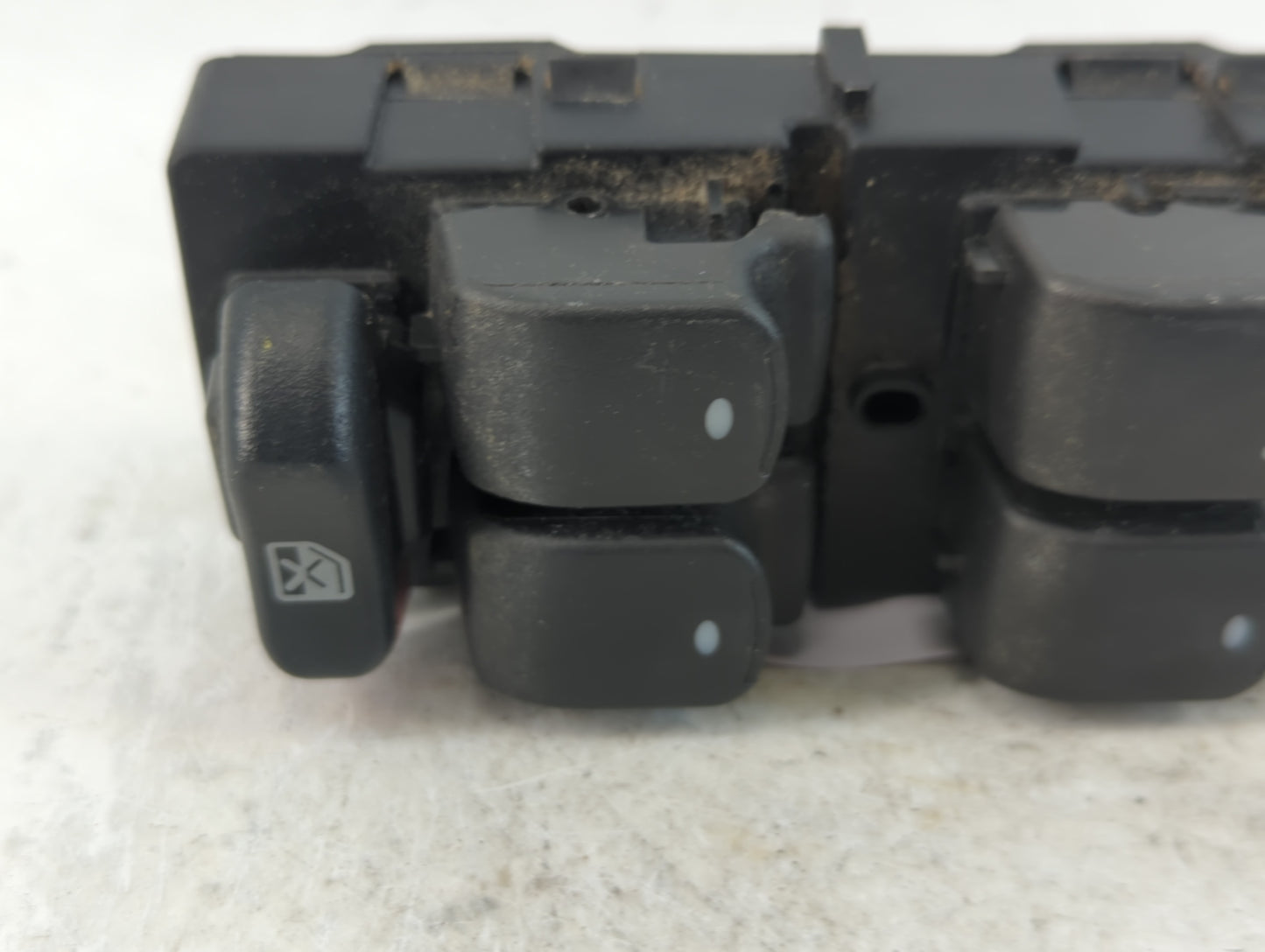2010-2011 Chevrolet Malibu Master Power Window Switch Replacement Driver Side Left P/N:1940 B1 20807220 Fits Fits 2010 2011 