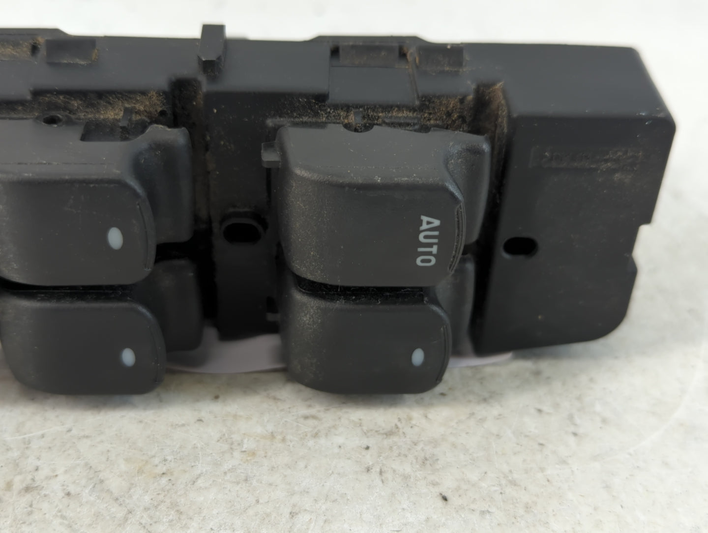 2010-2011 Chevrolet Malibu Master Power Window Switch Replacement Driver Side Left P/N:1940 B1 20807220 Fits Fits 2010 2011 