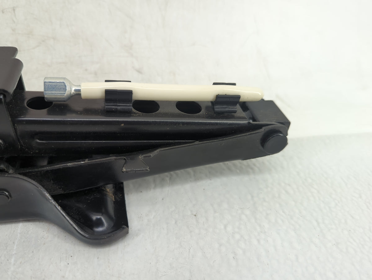 2011 Chevrolet Malibu Undefined 810632 - Oemusedautoparts1.com