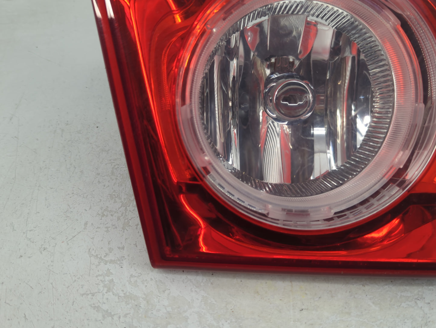 2008 Chevrolet Malibu Passenger Right Side Deck Lid Mounted Tail Light - Oemusedautoparts1.com