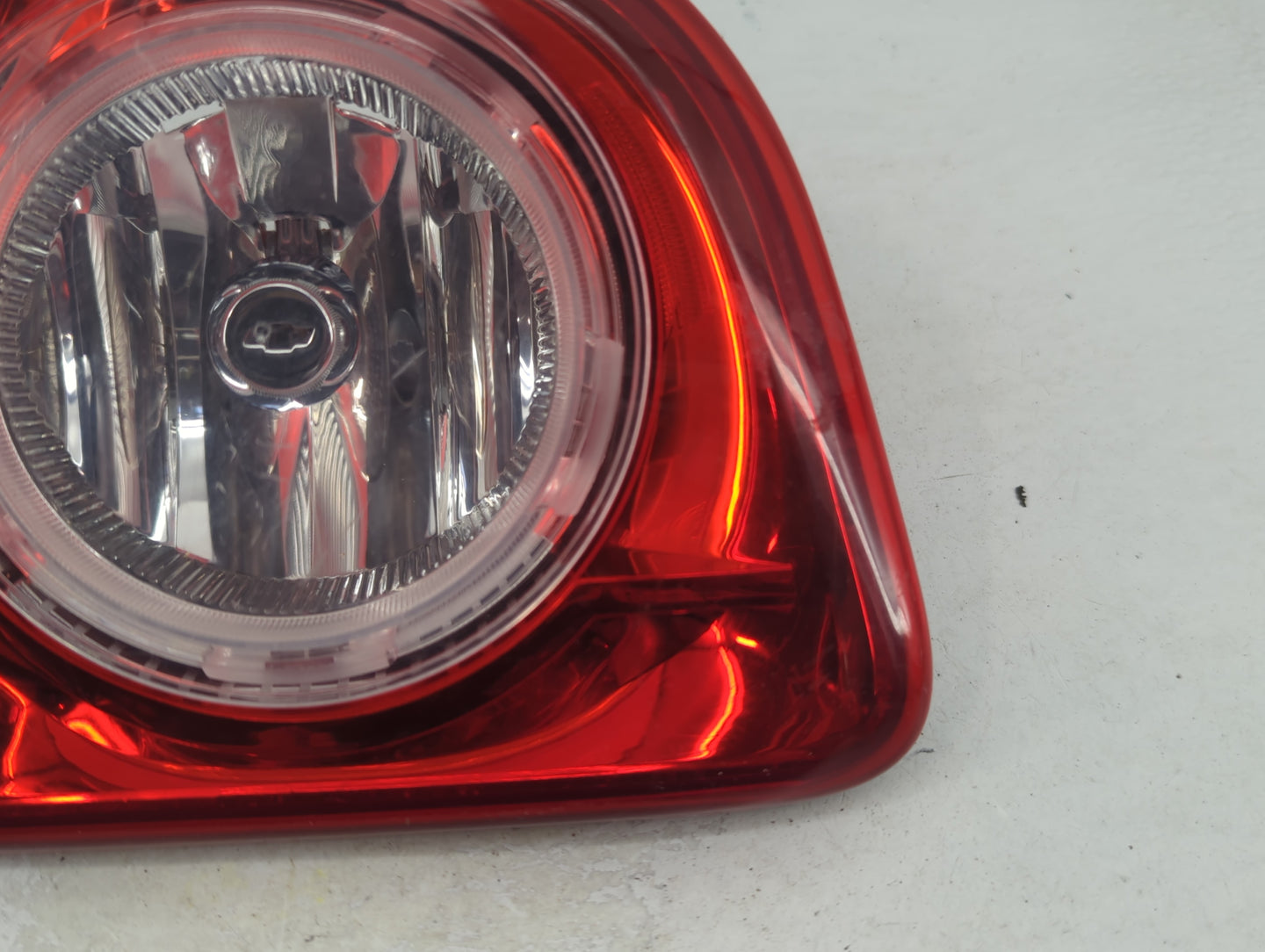 2008 Chevrolet Malibu Passenger Right Side Deck Lid Mounted Tail Light - Oemusedautoparts1.com