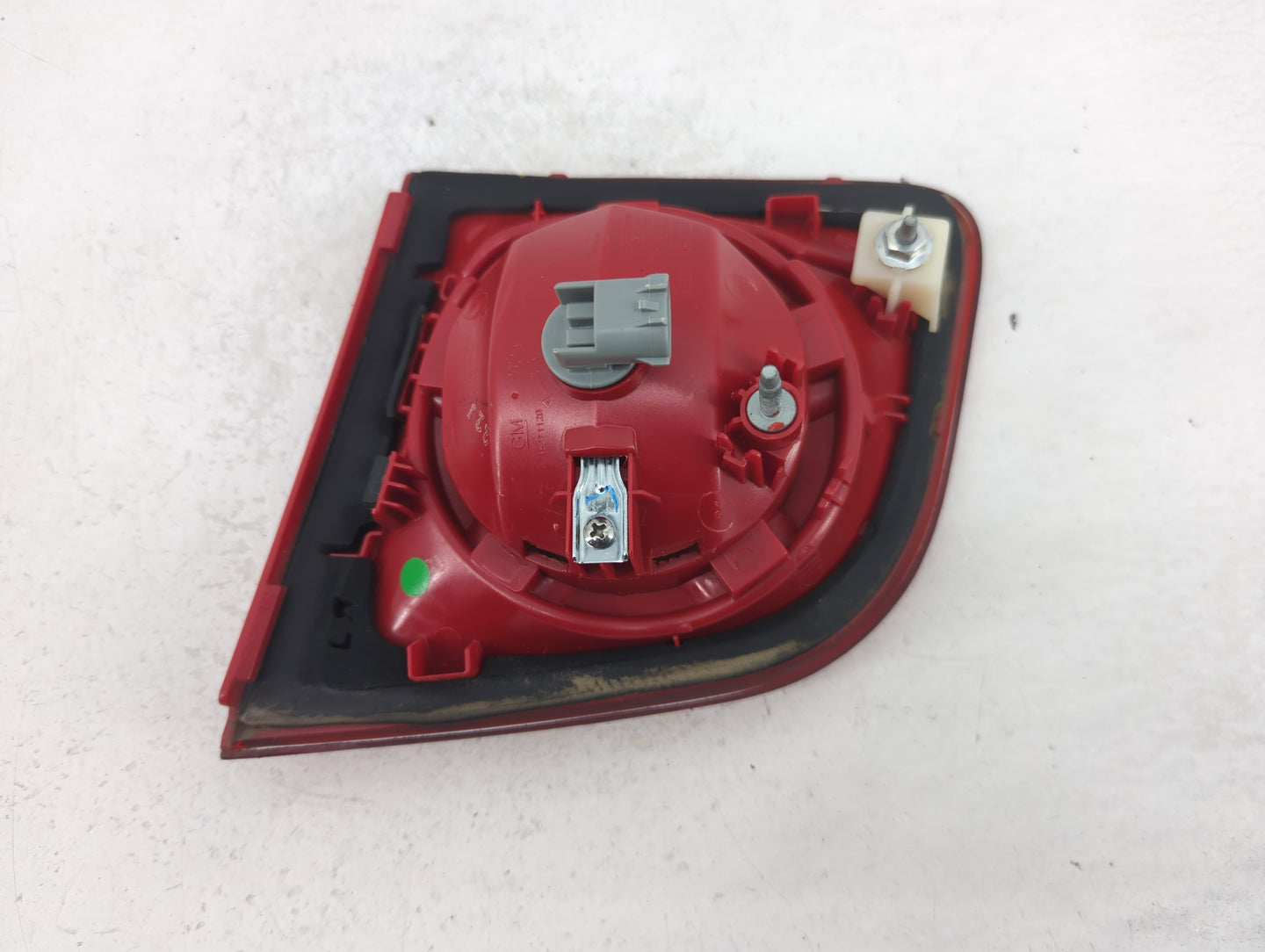 2008 Chevrolet Malibu Passenger Right Side Deck Lid Mounted Tail Light - Oemusedautoparts1.com