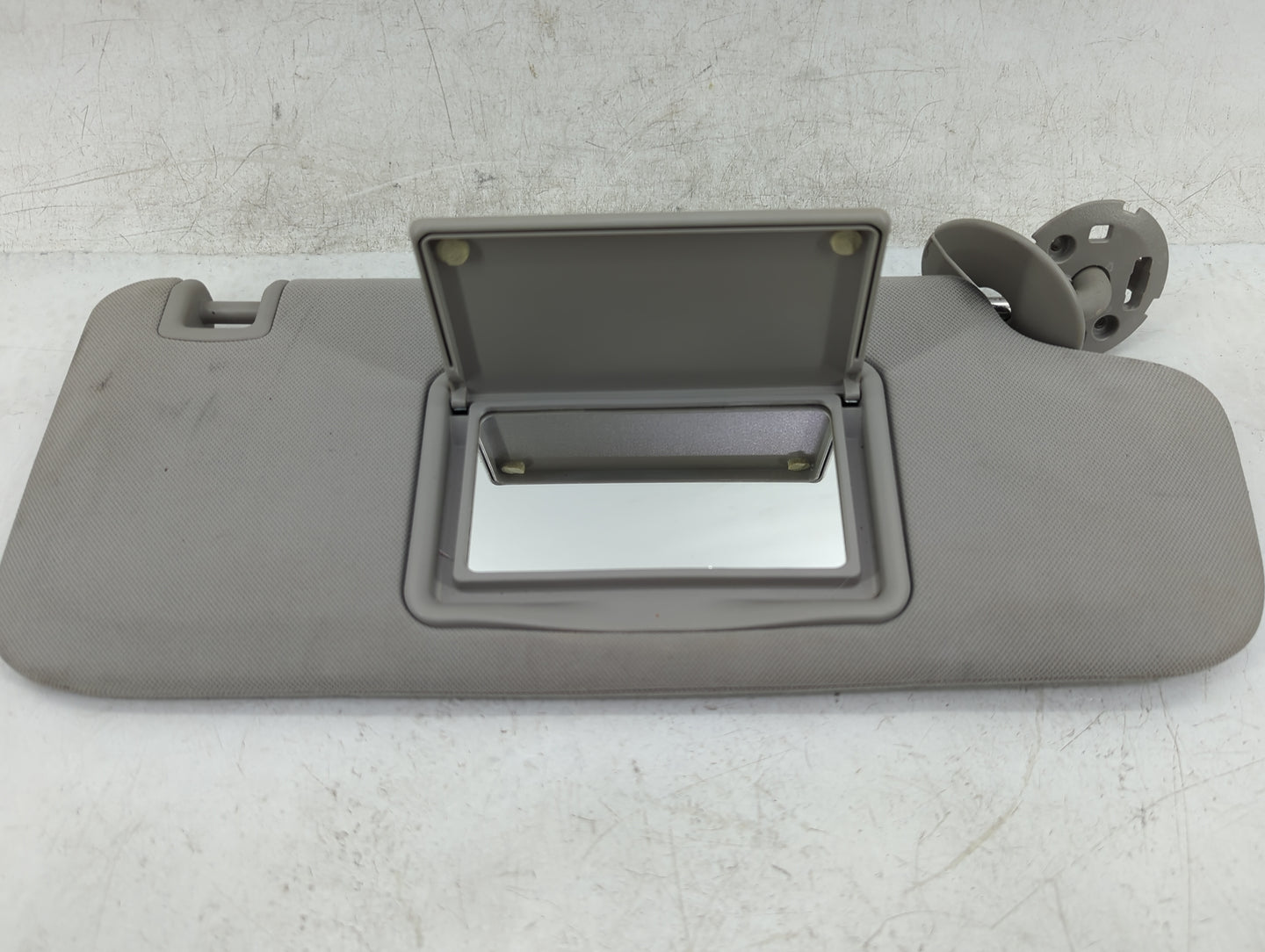 2004-2012 Chevrolet Malibu Sun Visor Shade Replacement Passenger Right Mirror Fits Fits 2004 2005 2008 2009 2010 2011 2012 O